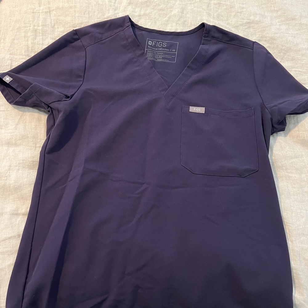 Figs XS Catarina purple top